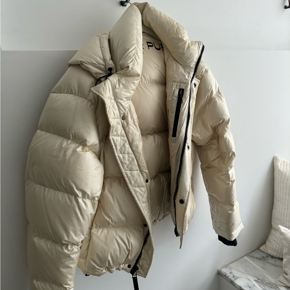 Aritzia Super Puffer Shorty Jacket